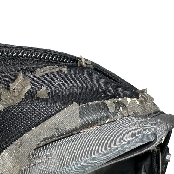 The North Face Borealis Backpack Black Laptop Compartment Hiking Waist Belt READ - Picture 10 of 12